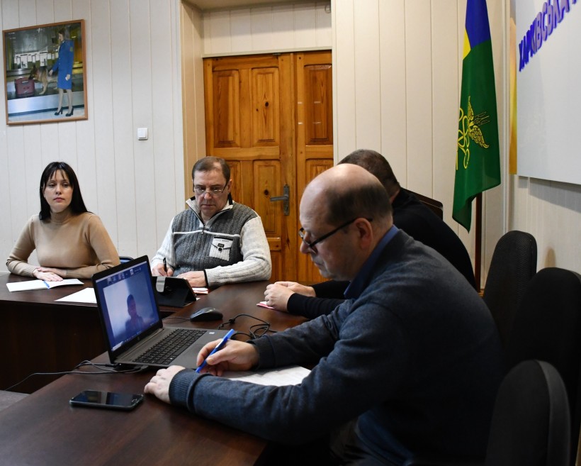 На малюнку зображені учасники заходу