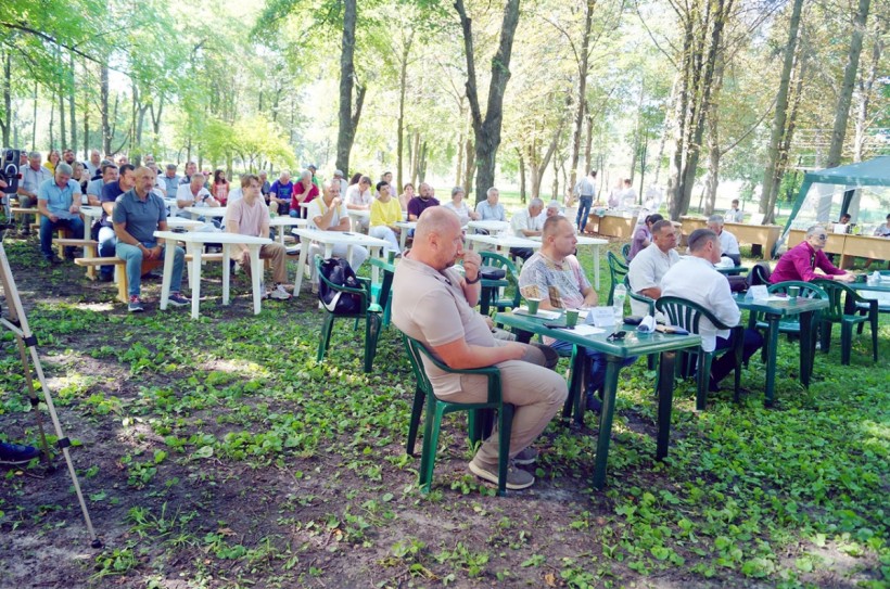 на фото учасники заходу