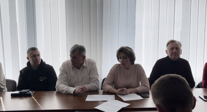 На малюнку зображені учасники заходу