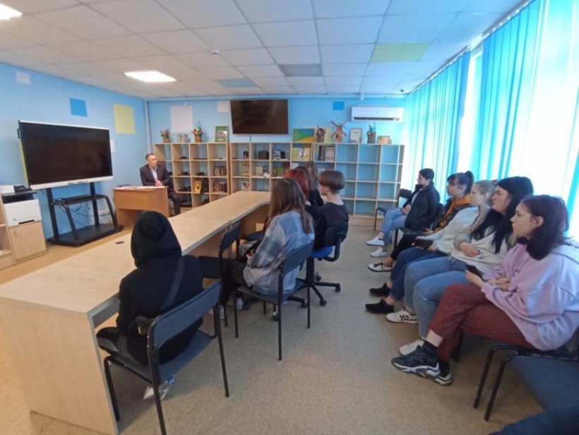 На малюнку зображені учасники заходу