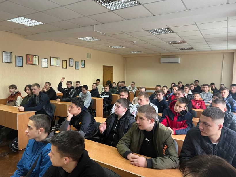 на малюнку - учасники заходу