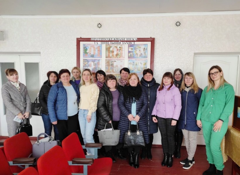 На малюнку зображено учасників заходу
