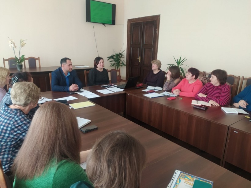 На малюнку зображені учасники заходу