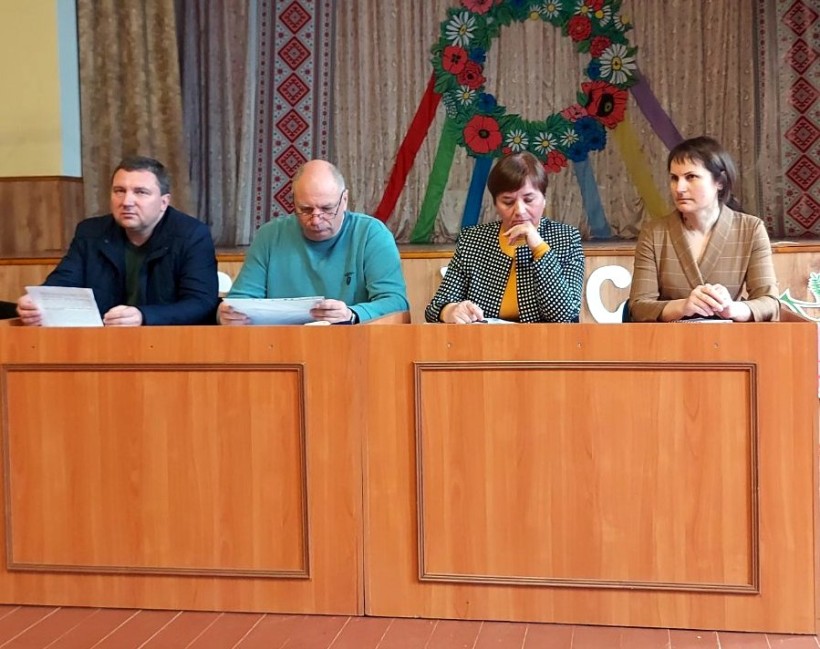на малюнку зображені учасники заходу