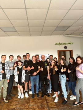 на фото учасники заходу