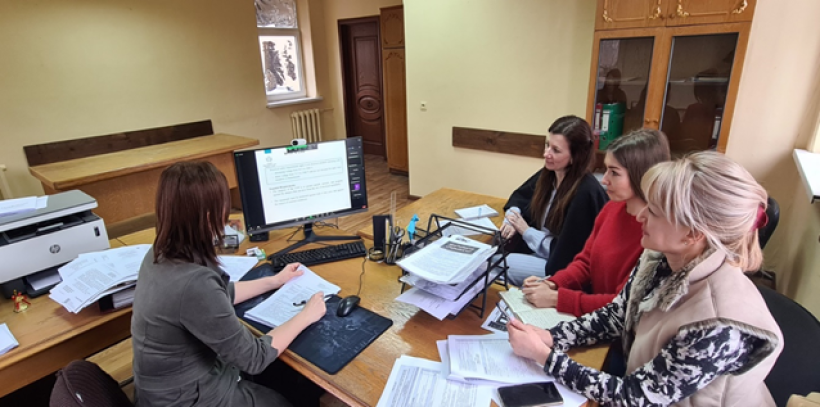 На малюнку зображені учасники заходу