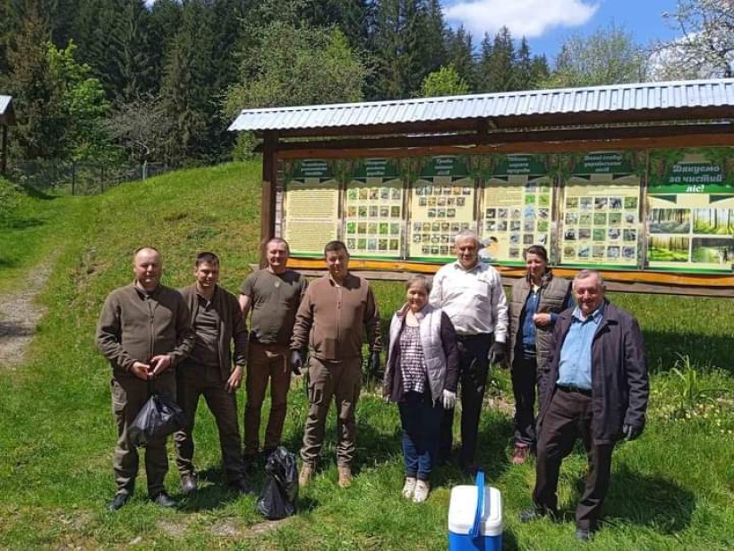 на малюнку - учасники заходу