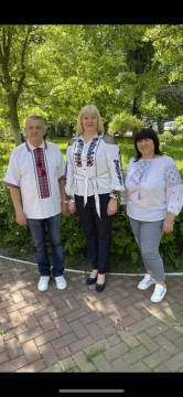 На фотографії зображено фахівці Державного науково-дослідного інституту з лабораторної діагностики та ветеринарно-санітарної експертизи