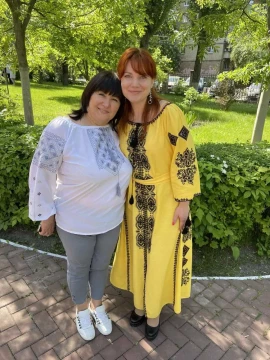 На фотографії зображено фахівці Державного науково-дослідного інституту з лабораторної діагностики та ветеринарно-санітарної експертизи