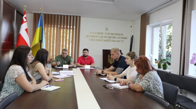 на фото учасники заходу