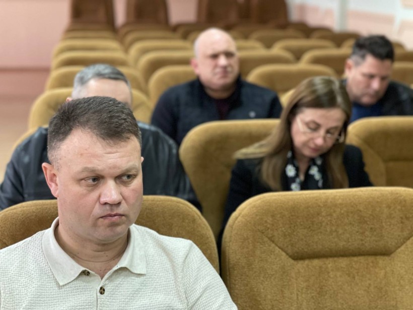 На малюнку зображені учасники заходу