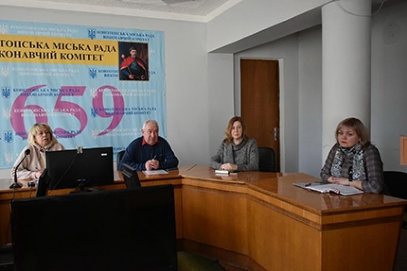На малюнку зображені учасники заходу