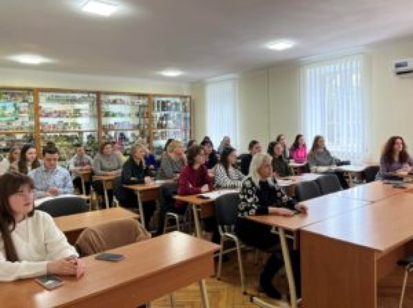 На малюнку зображені учасники заходу