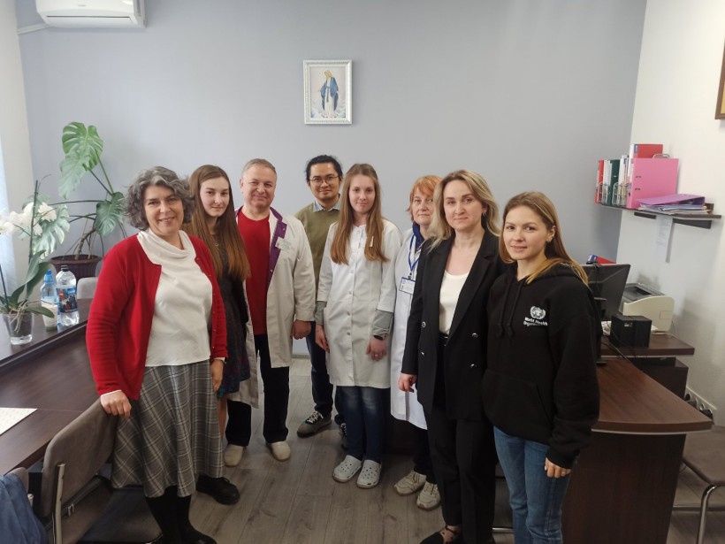 На малюнку зображені учасники заходу