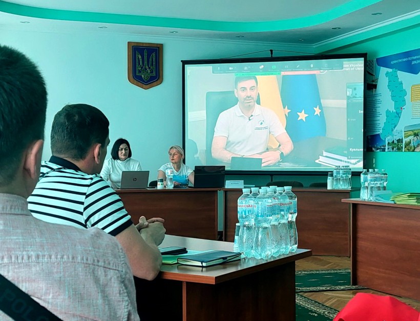 на фото учасники заходу