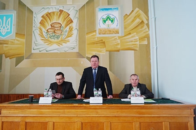На малюнку зображені учасники заходу