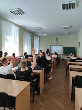 на фото - учасники заходу
