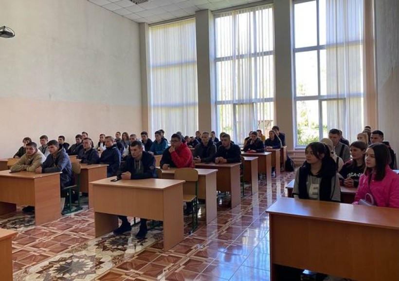 на малюнку - учасники заходу